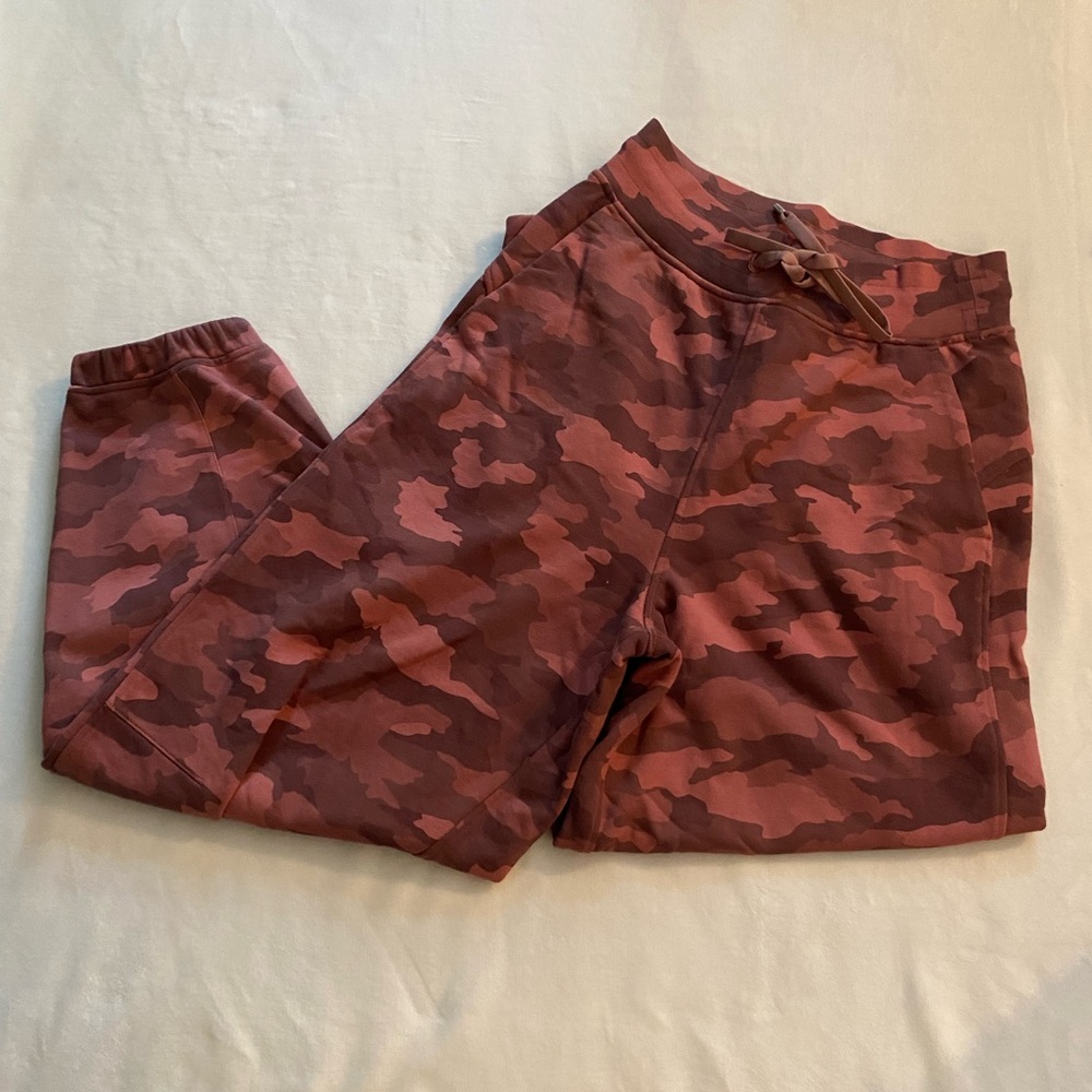 LULULEMON SWEATPANTS
